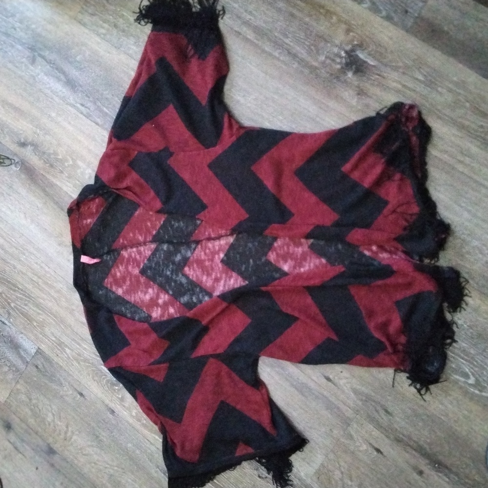 🌁 NWOT: PEACH ROYAL, CHEVRON PRINT, OPEN KNIT CARDIGAN W/ FRINGE TASSELS.